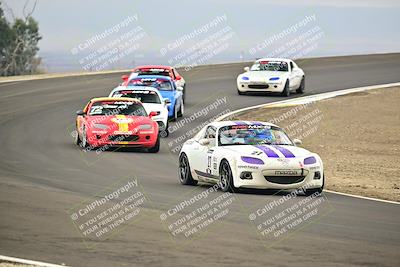 media/Jan-26-2025-CalClub SCCA (Sun) [[cfcea7df88]]/Group 4/Race/